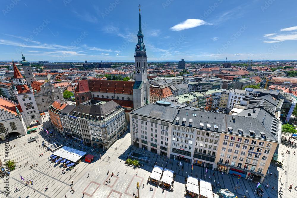 Fototapeta premium Marienplatz - Munich, Germany