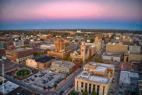 Fototapeta Naklejka Na Ścianę i Meble -  Aerial View of Downtown Sioux City, Iowa at Dusk
