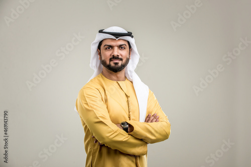 Arabian man with traditional emirates dress © oneinchpunch
