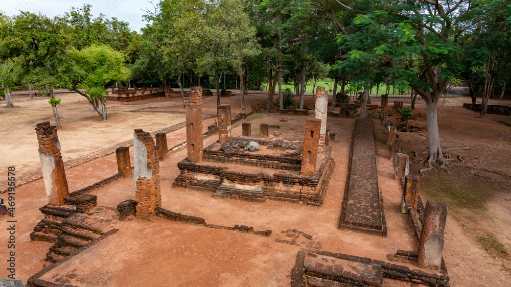 Historical and Ancient Temple Ruins in Thailand Historical and Ancient Temple Ruins in Thailand