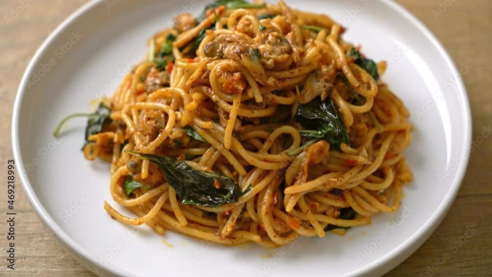 Stir Fried Spaghetti with Clam and Chilli Paste - Fusion food style Stir Fried Spaghetti with Clam and Chilli Paste - Fusion food style