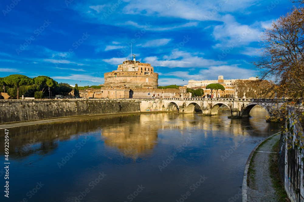 Castle Saint Ange and the Tiber river, Roma, Italia