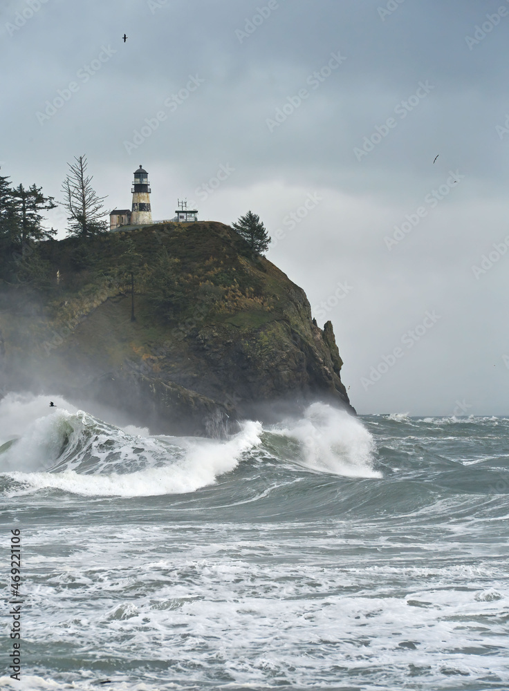 Spectacular surf at Cape Disappointment State Park