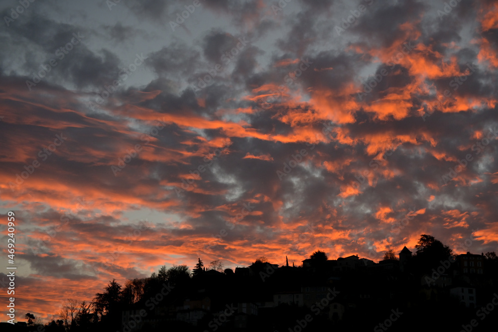 Lever du soleil, ciel en feu Lever du soleil, ciel en feu