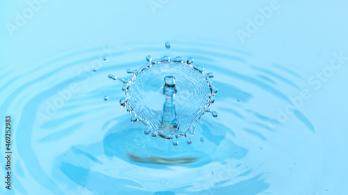 Water splash isolated on li...