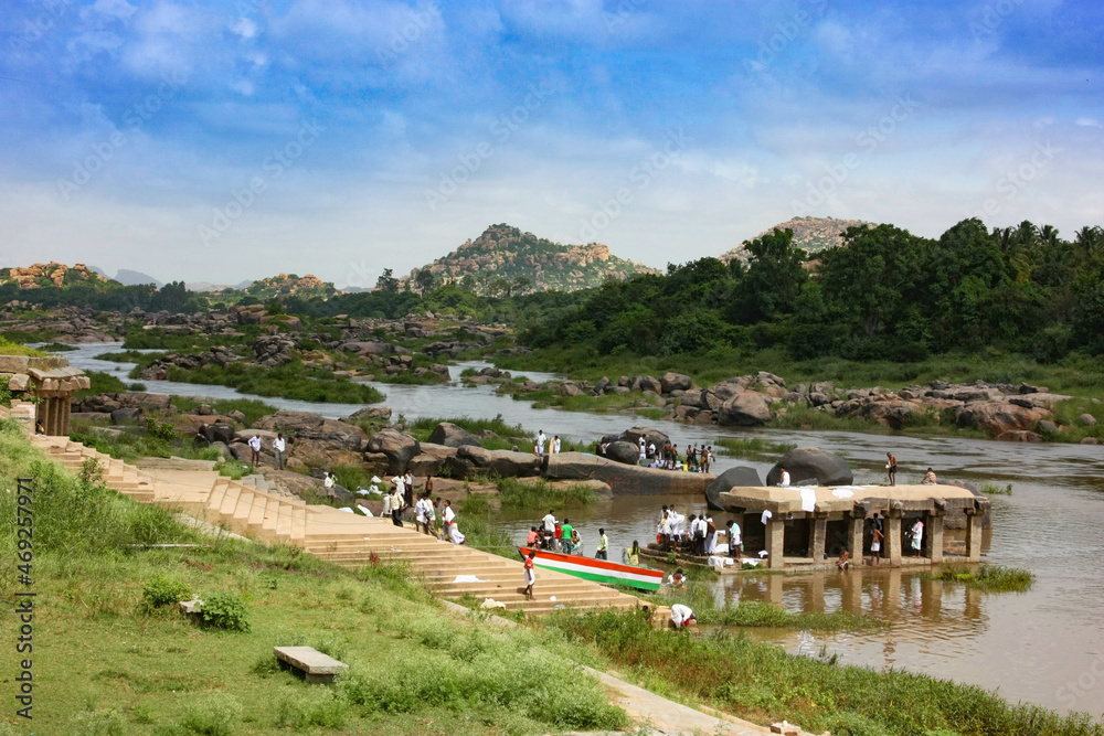 Naklejka premium Hampi / Tungabhadra River