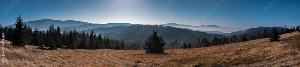 Panorama, Jałowiec, Hala Trzebuńska widok na Babią Górę …