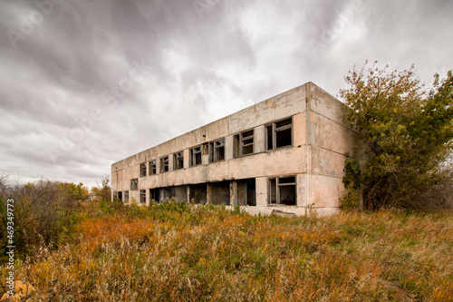 Abandoned building of the former village school.
