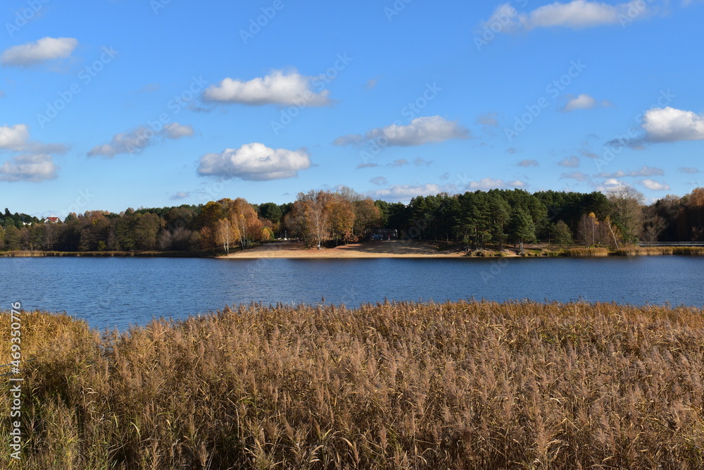 Jesień nad zalewem