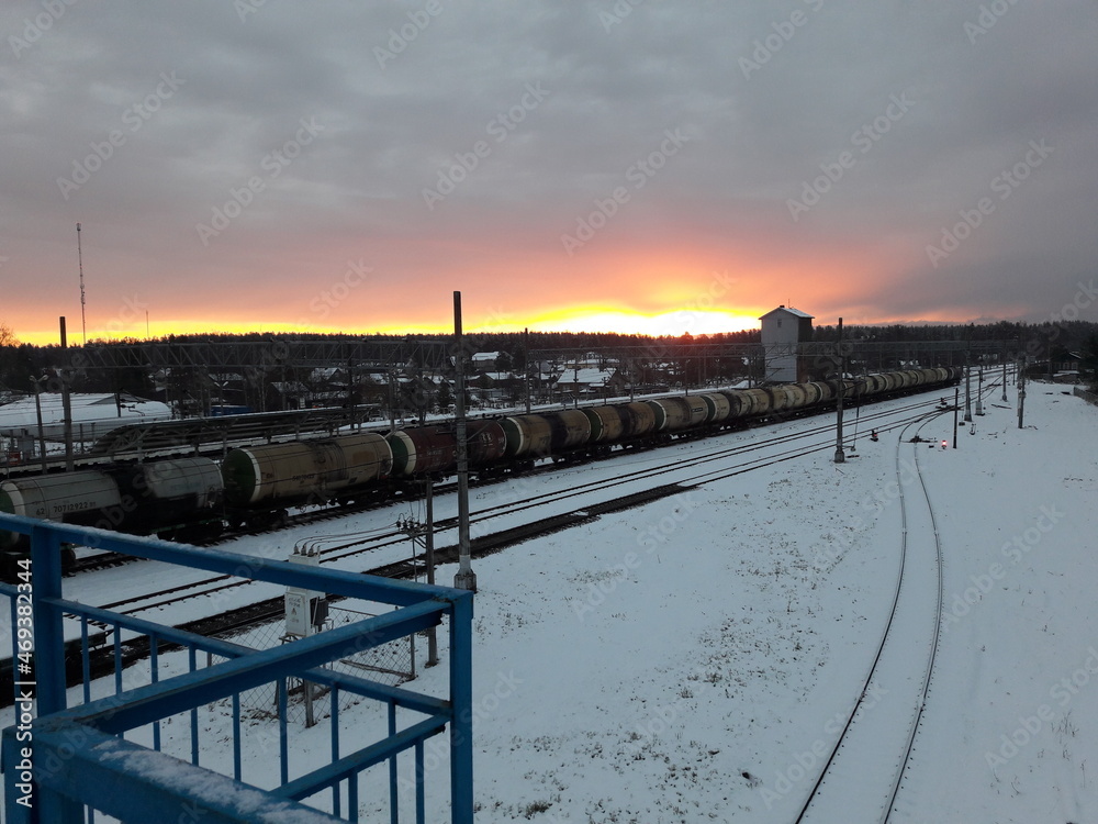 Fototapeta premium railway bridge at sunset