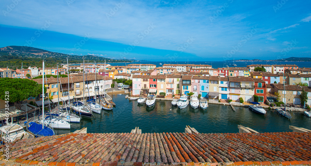View into one of the marina and Houses of Port Grimaud. Provence, Côte d‘Azur, France