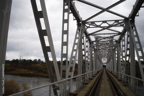 Fototapeta Naklejka Na Ścianę i Meble -  Railroad bridge