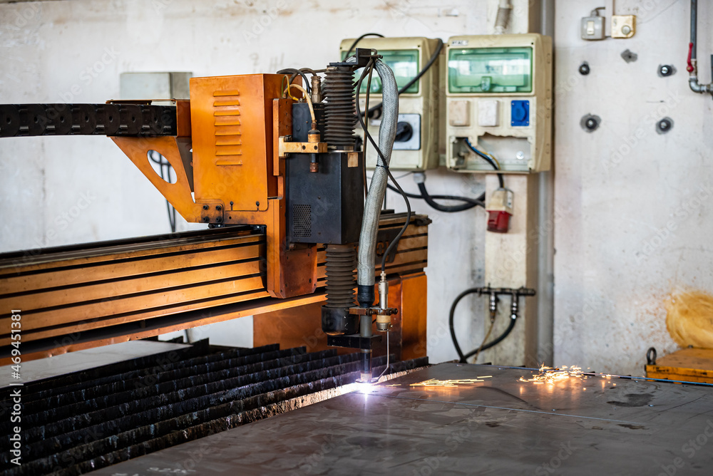Plasma steel cutting in the machine industry Plasma steel cutting in the machine industry
