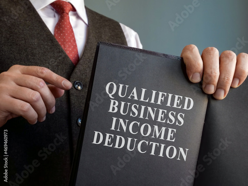 Canvas-taulu Manager shows Qualified Business Income Deduction QBI data.