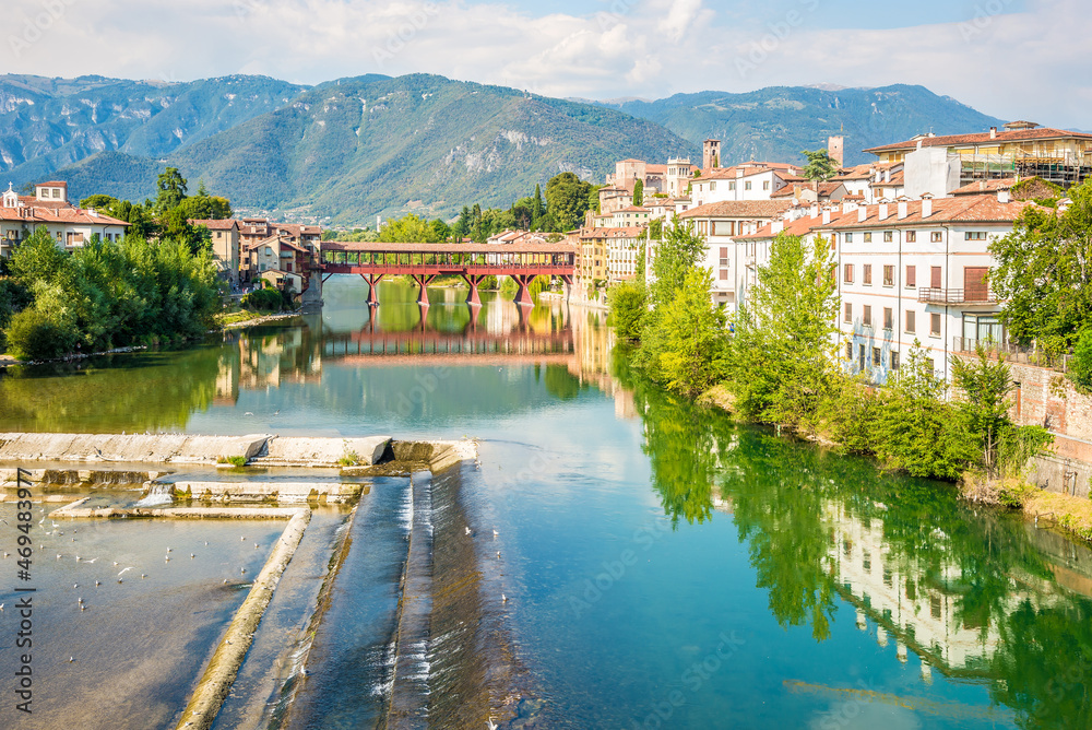 Fototapeta premium View at the Brenta river with Vecchio bridge in Bassano del Grappa - Italy