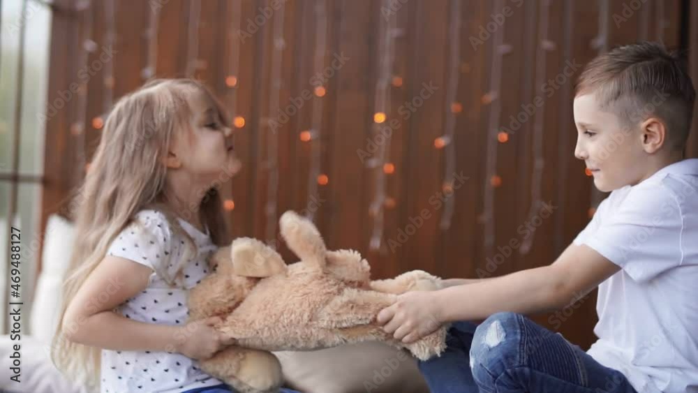 The brother and sister did not share the plush toy. Family relationships. Children. The brother and sister did not share the plush toy. Family relationships. Children.