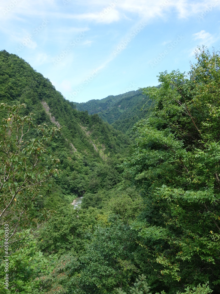 石川・白山の雄大な自然景観