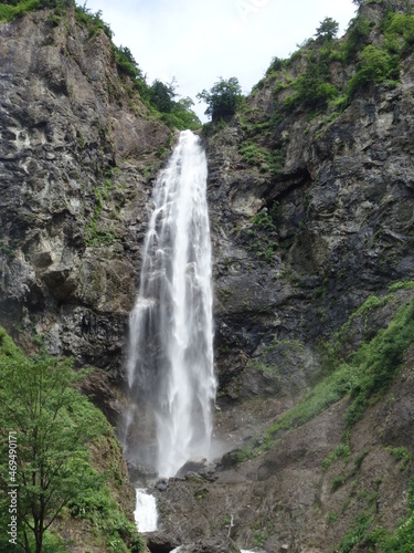石川県白山の「ふくべの大滝」