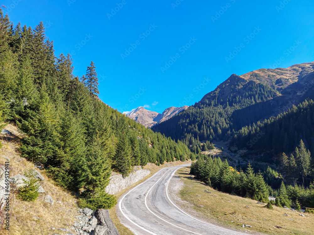 Fototapeta premium Amazing panorama view of the highest road in the Romanian