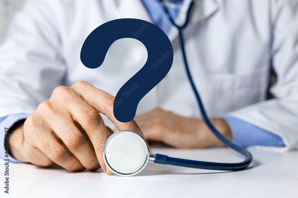 doctor with stethoscope and question mark. medical advice, health care confusion and faq concept - obrazy, fototapety, plakaty 
