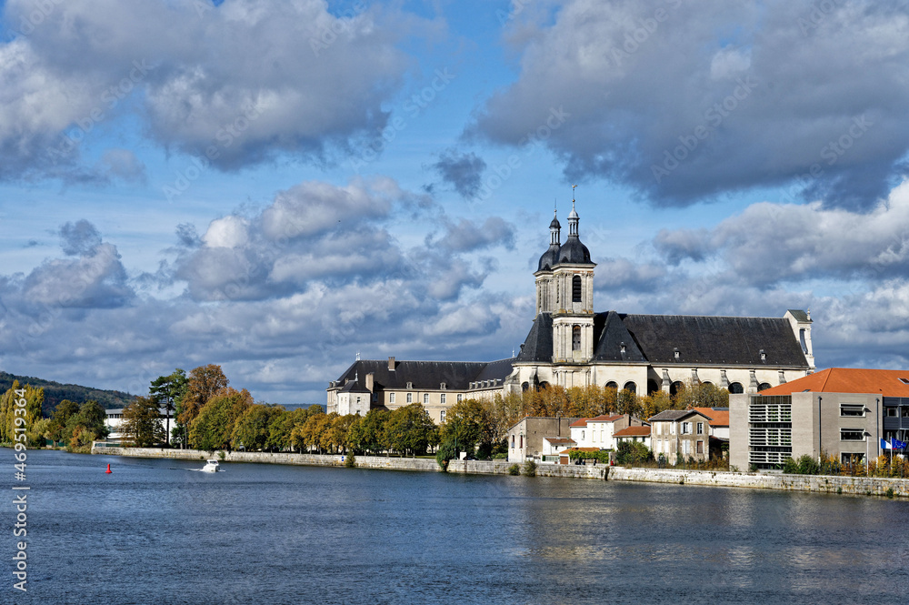 La Moselle et l'abbaye des Prémontrés à Pont-à-Mousson, Meurthe-et-Moselle, Grand Est, France
