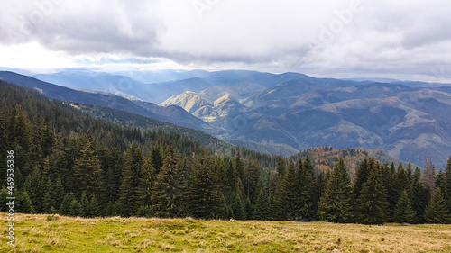 landscape in autumn, Lotrului Mountains, Romania  © Ghidu