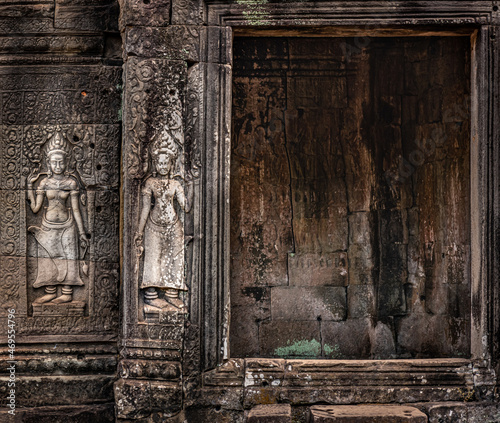 Angkor Thom stone carving