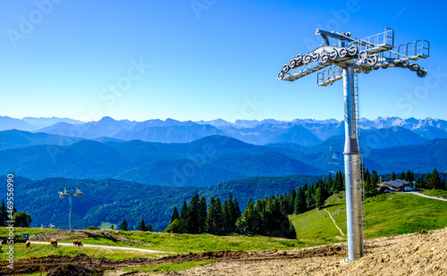 modern ski lift © fottoo