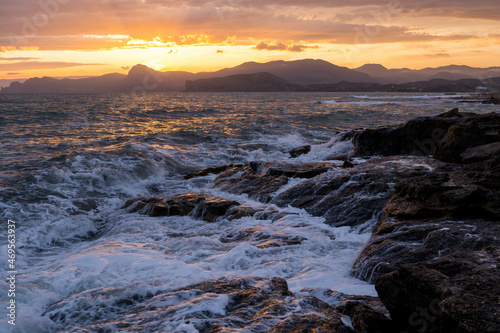 Fototapeta Naklejka Na Ścianę i Meble -  Sunset by the sea