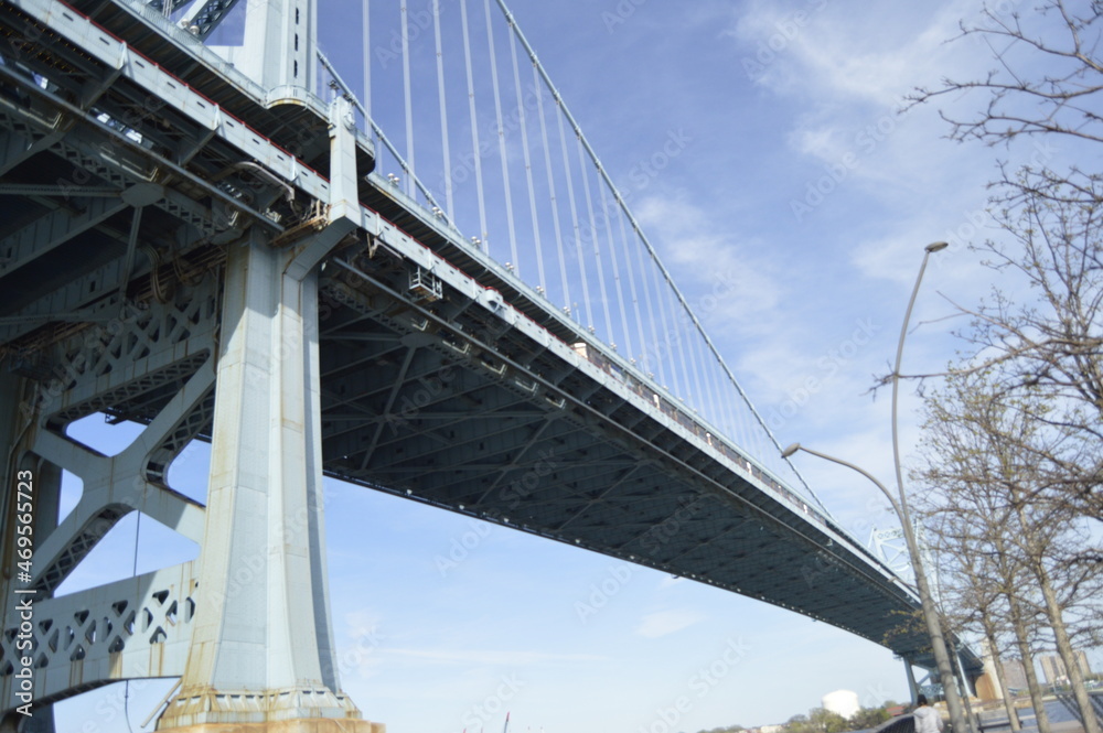 Obraz premium bridge over the river