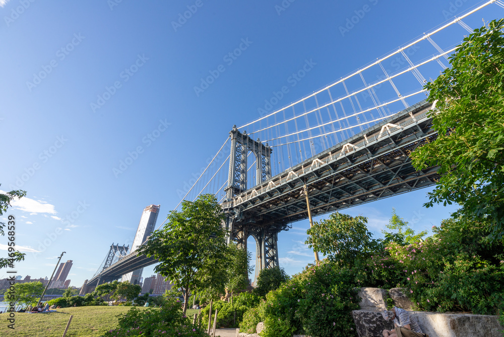 Fototapeta premium The second most famous bridge in New York, Manhattan Bridge