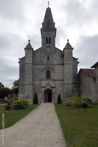 Les chemins de grandes randonnées en France et en Europe. Le chemin de Paris à Compostelle. Voyage à travers le temps. © passimage