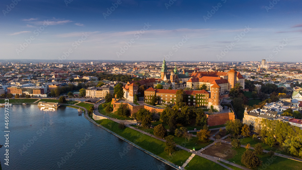 Naklejka premium Zamek królewski na Wawelu w Krakowie - Wawel Royal Castle in Cracow
