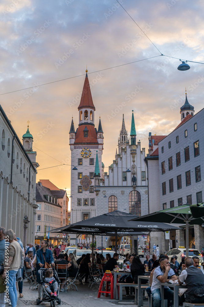 Fototapeta premium Old Town Hall with sunset, Munich, Germany