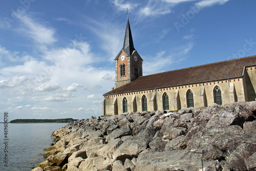 Obraz na płótnie Church of Champaubert aux Bois at the edge of the Lac du Der located in the Grand-Est (La Marne) in France w salonie