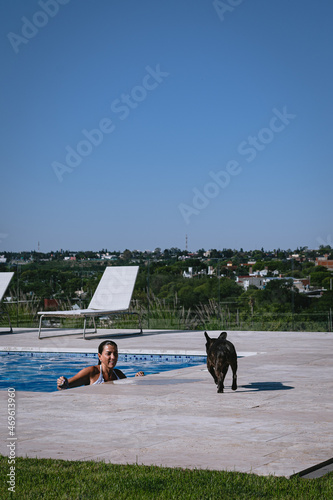 woman in swiming pool 