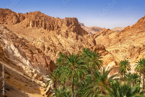 Fotografie View of the mountain oasis of Shebika, in the middle of the Sahara Desert, Tunis