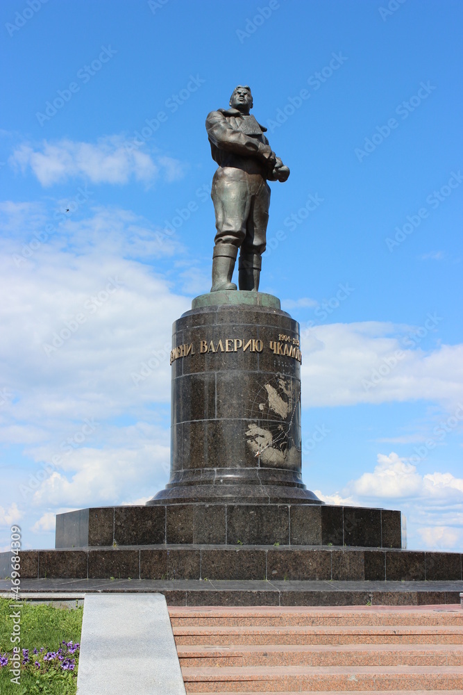Nizhniy Novgorod. Monument to the pilot Valery Chkalov (the first in the world made a non-stop flight to the USA in 1937).