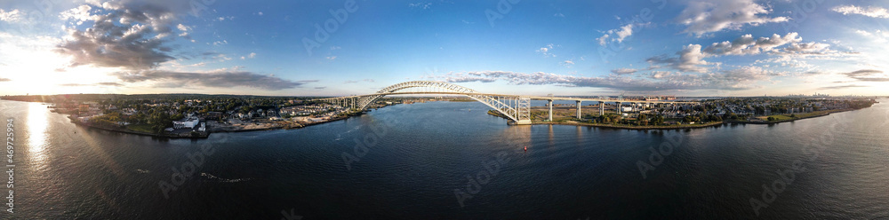 Naklejka premium Panoramic View of Bayonne Bridge