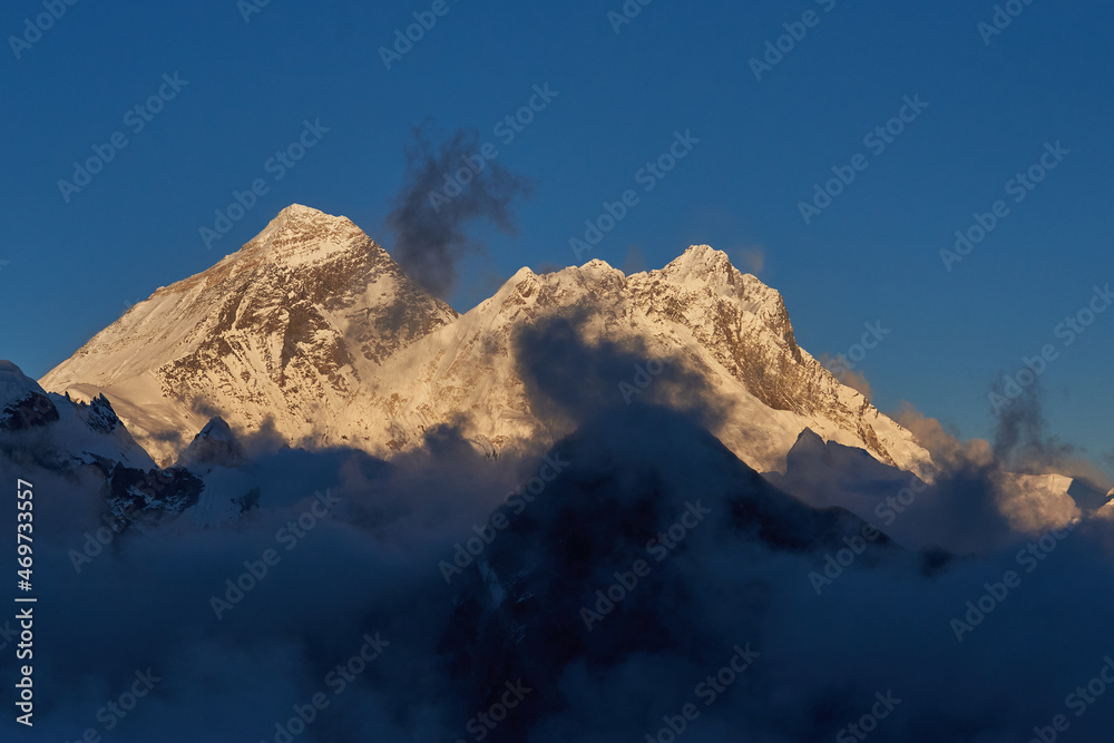 Gokyo Ri - view to Mt. Everest, Khumbu Valley, Nepal