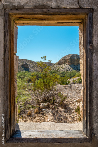 Remains of an old abandoned house at the Rio Grande, Big Bend NP