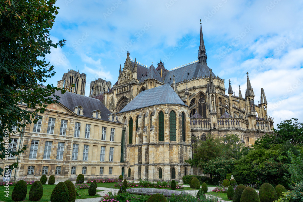 Obraz premium View from back side on gothic Roman Catholic cathedral church Notre-Dame in central part of old French city Reims, France