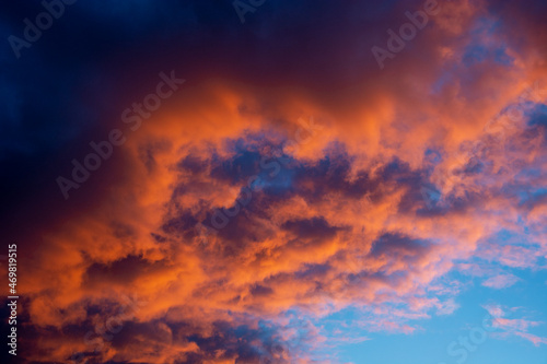Fototapeta Naklejka Na Ścianę i Meble -  Evening sky at sunset. Blood red clouds.