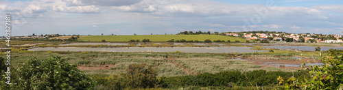 Nouvelle-Aquitaine - Panorama sur le Marais de Pampin de La Rochelle et le village de L'Houmeau