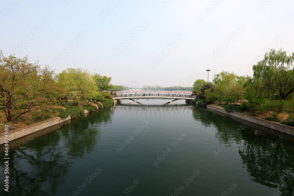 The scenery of Xiqiao building is in Yuyuantan Park
