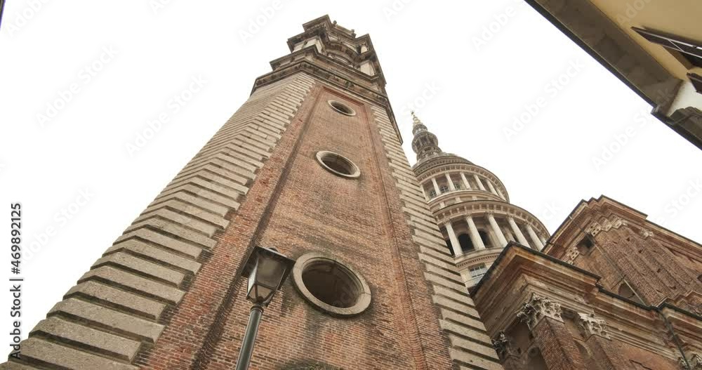 Video „Cupola di Novara. Dome and basilica of San Gaudenzio.The dome