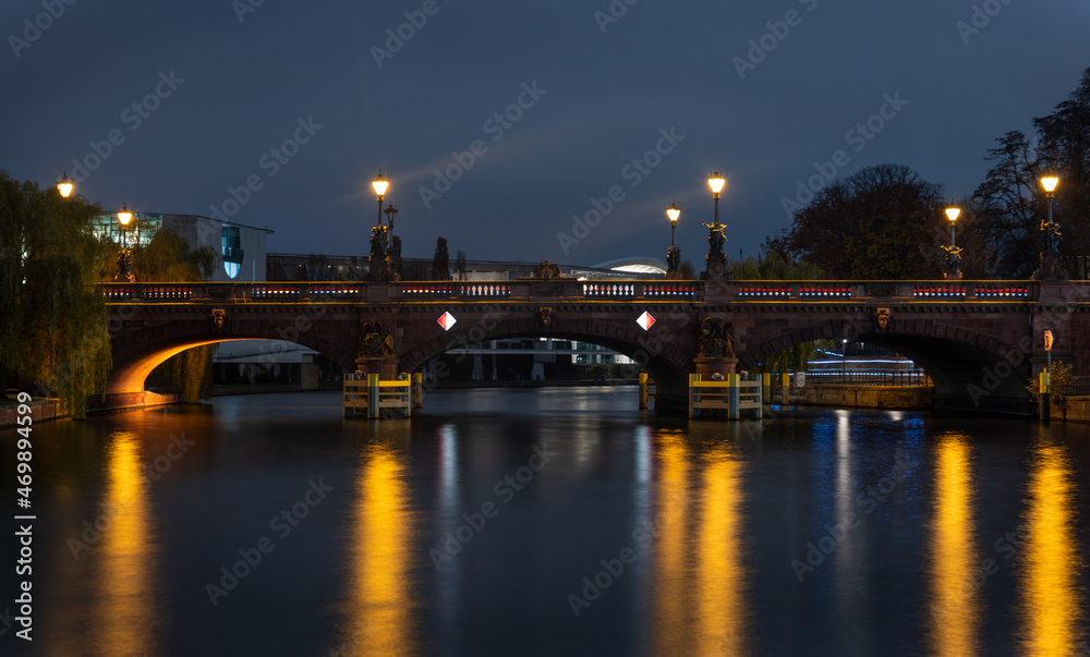 Fototapeta premium An old bridge in Berlin