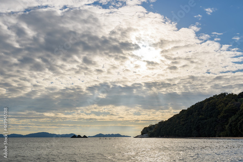 Coastal scenery of the Seto Inland Sea, view toward the Kasaoka Islands from Saburoshima Beach, Yorishima Town © pikumin