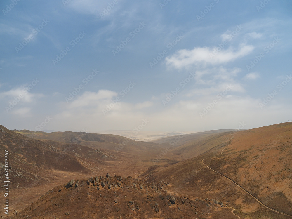 Fototapeta premium Mountain views from the Lomas de Lachay in Peru