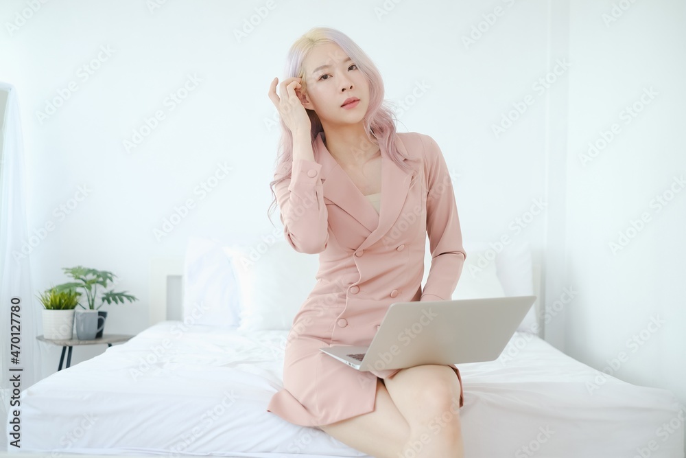 portrait asian business woman people work from home